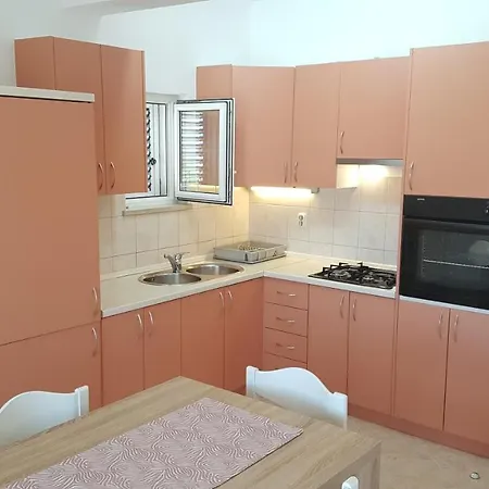 Edita Apartmán *