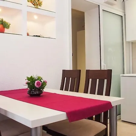 Apartament Edita *